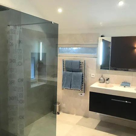 Domaine Du Beau Rivage Bed and breakfast