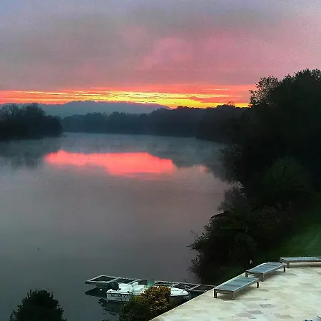 Domaine Du Beau Rivage Bed and breakfast Le Temple-sur-Lot