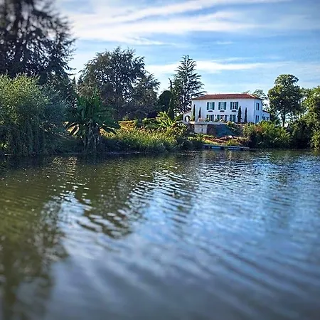 Bed and Breakfast Domaine Du Beau Rivage
